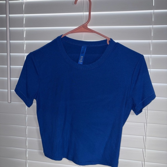 Skims Blue Cropped Tee - Size L - Picture 2 of 4